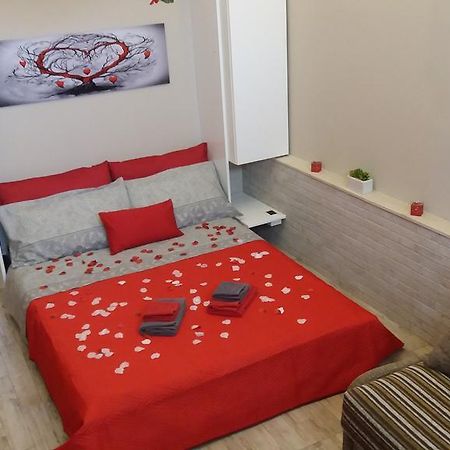 Mishalay Apartment Сиракуза Екстериор снимка