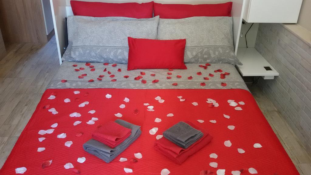 Mishalay Apartment Сиракуза Екстериор снимка